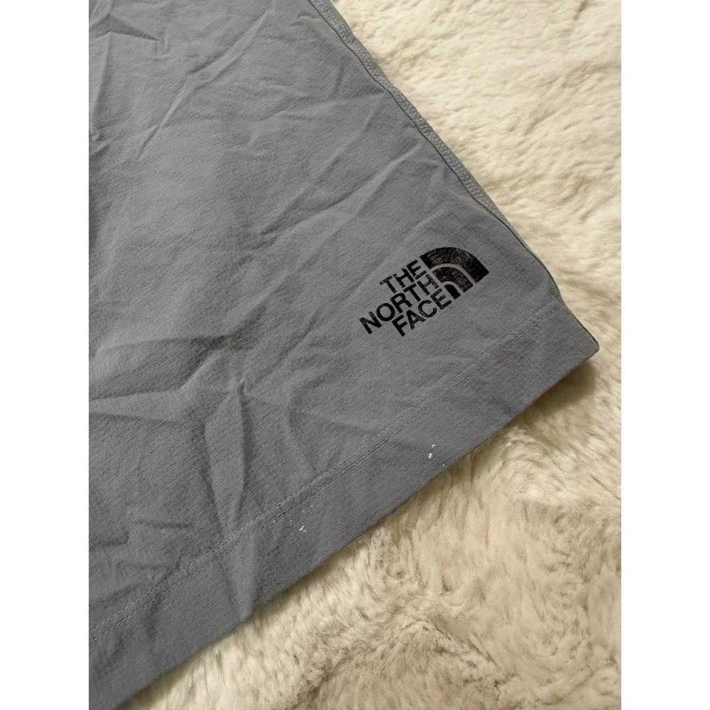 The North Face Shorts Grey Mens Athletic Hiking Trail Outdoor Gorpcore Running L